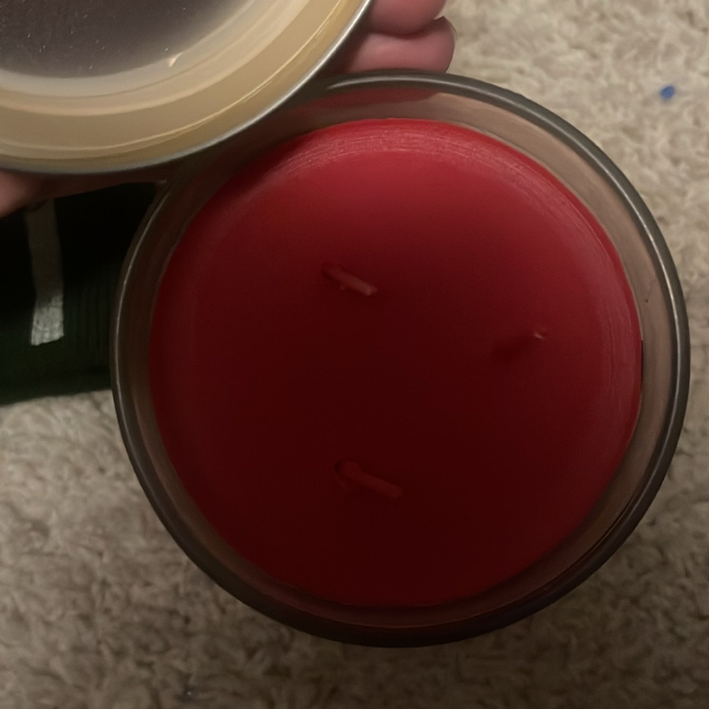 Place & Time Peppermint Bark Candle - Picture 3 of 3